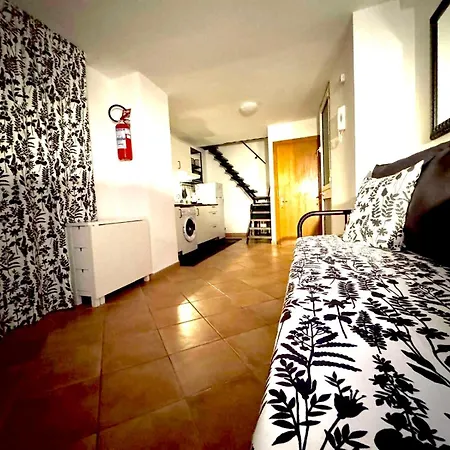 Machiavelli House Apartment *